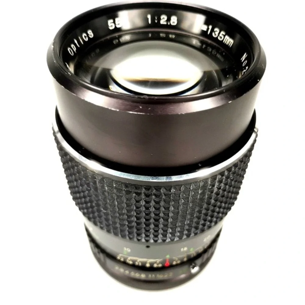 The Unbranded Brand designed telephoto